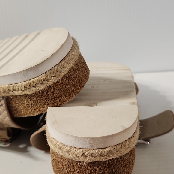 J/Slids snake skin style Leather sandals size 8 - Picture 10 of 11